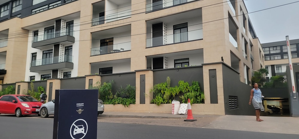 embassy gardens by clifton homes