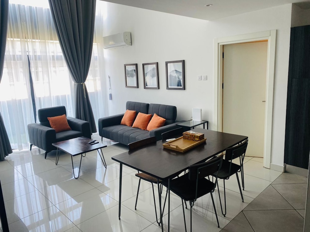 embassy gardens by clifton homes