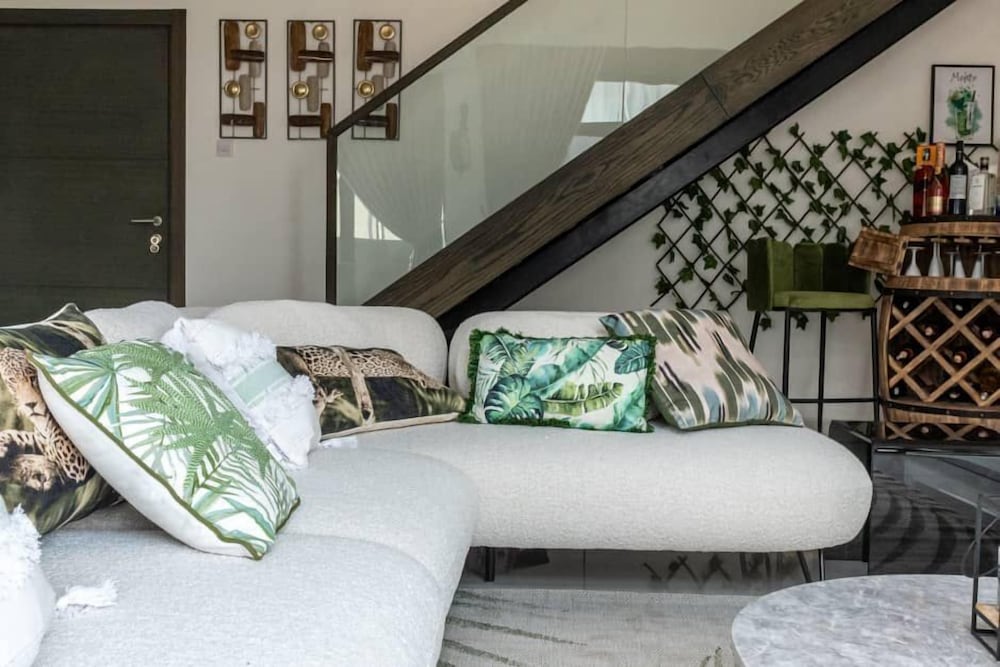 embassy gardens by clifton homes