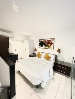 embassy gardens by clifton homes