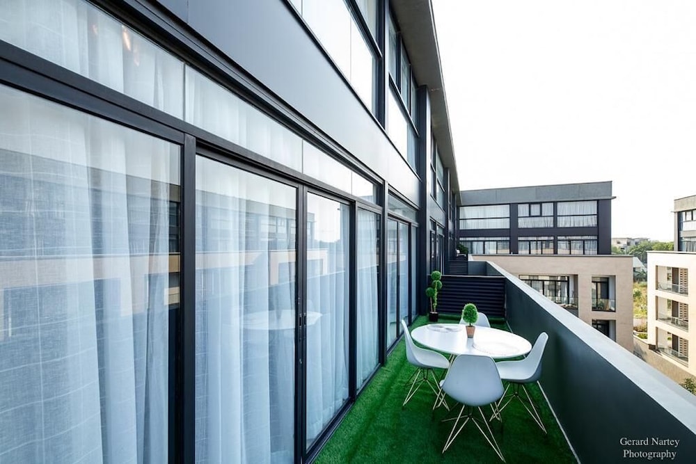 embassy gardens by clifton homes