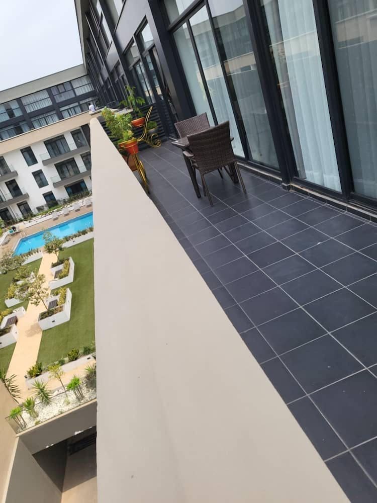 embassy gardens by clifton homes