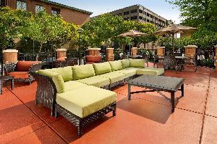 hilton garden inn chattanooga downtown