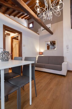 design palace apartments