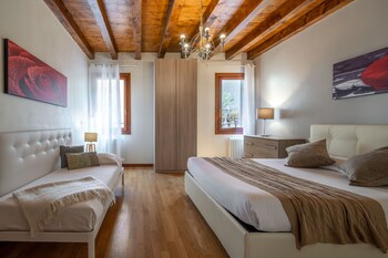 design palace apartments