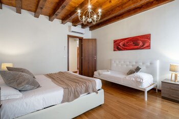 design palace apartments