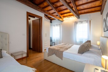 design palace apartments