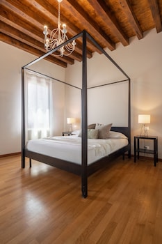 design palace apartments