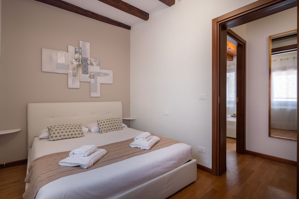 design palace apartments