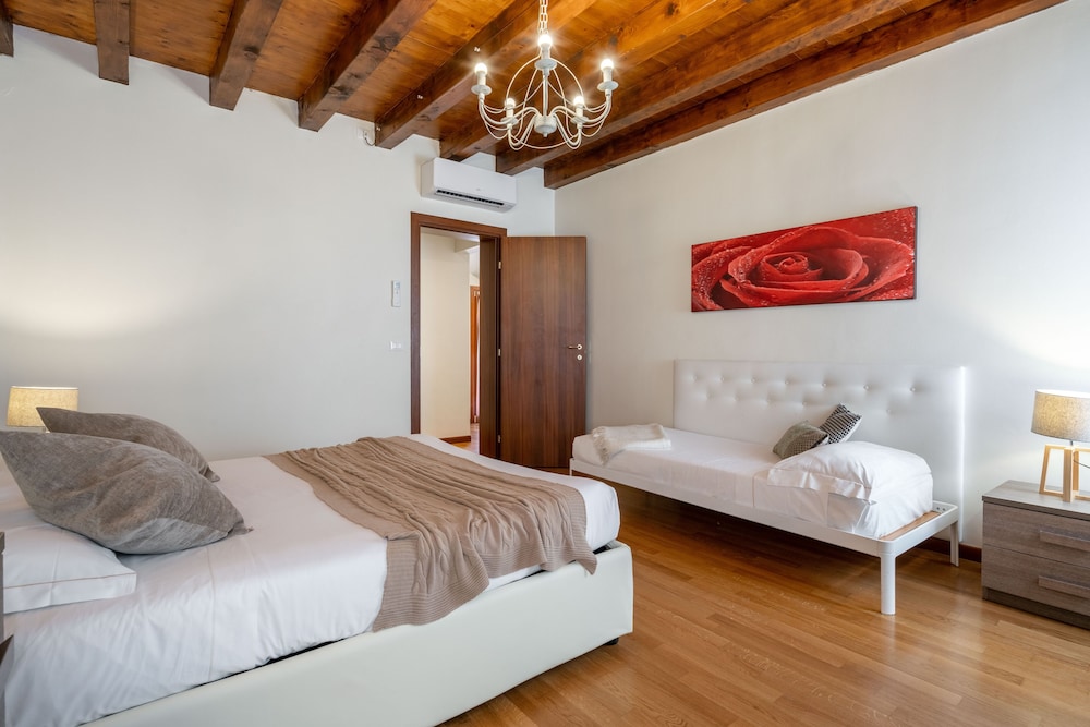 design palace apartments