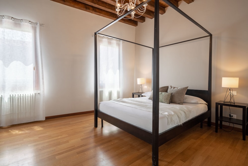 design palace apartments