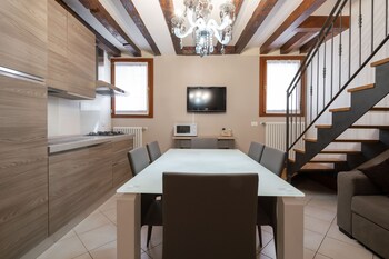 design palace apartments