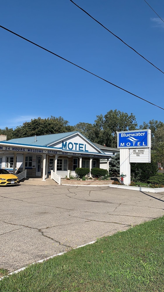 bluewater motel