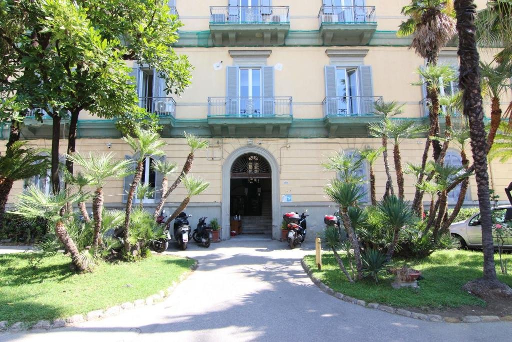 la sirena a mergellina guesthouse