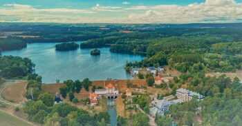4 pory roku restauracja i nocleg