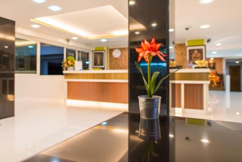 the holidays hill betong