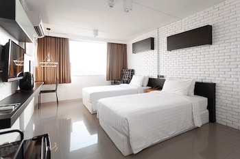 r1 nimman hotel chiangmai