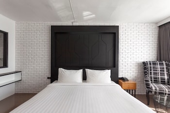 r1 nimman hotel chiangmai