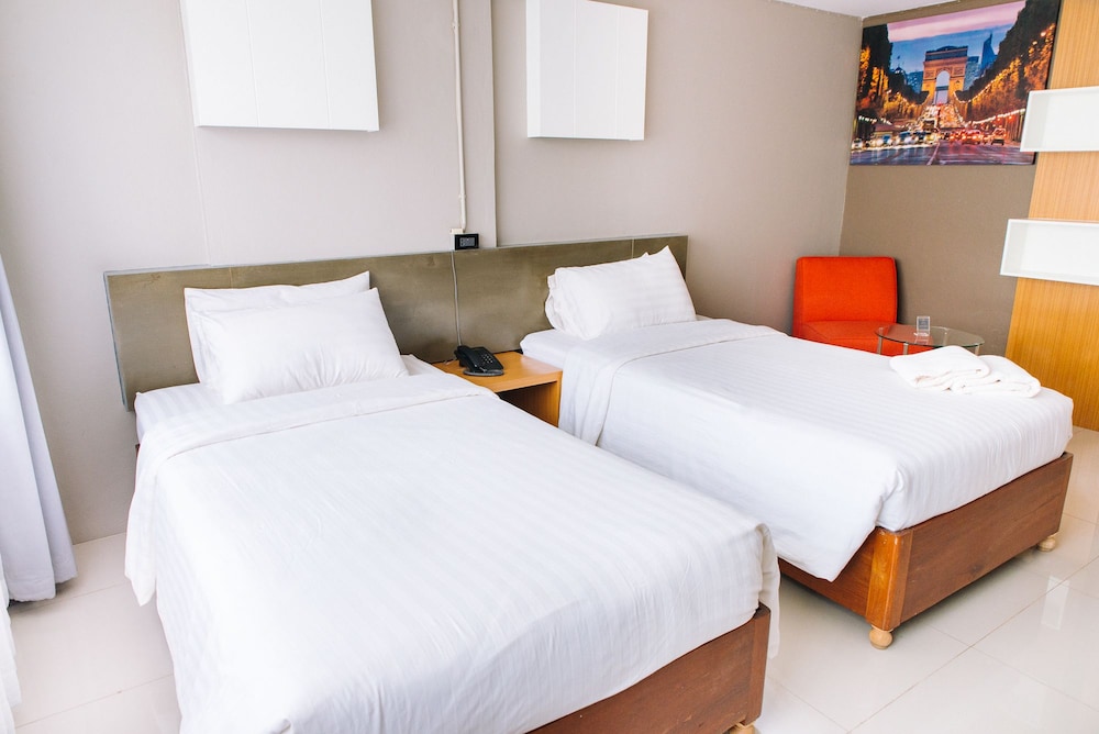 r1 nimman hotel chiangmai