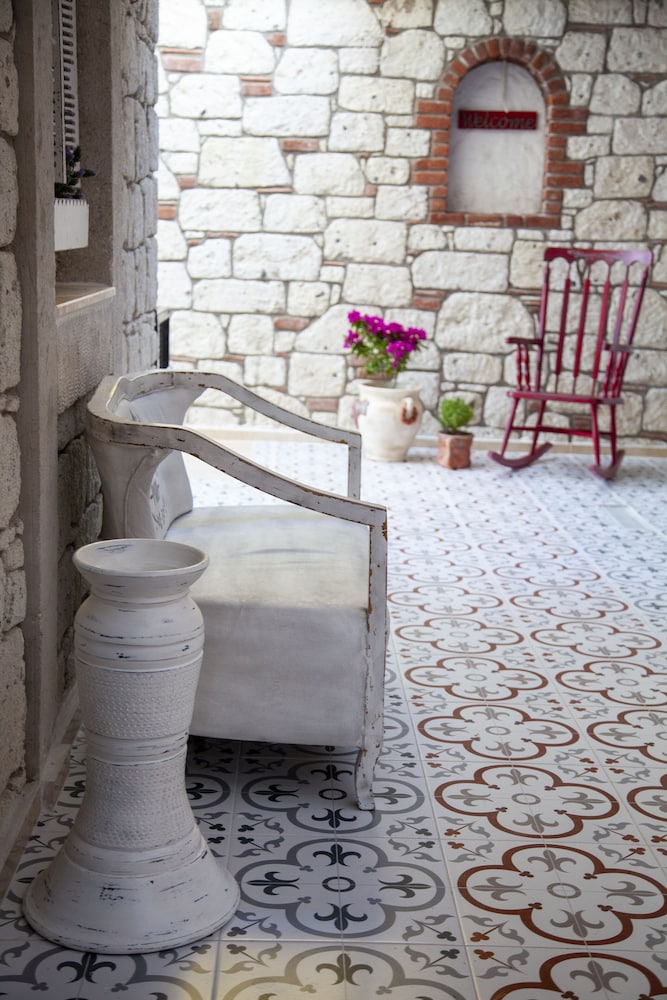 mi otel alacati