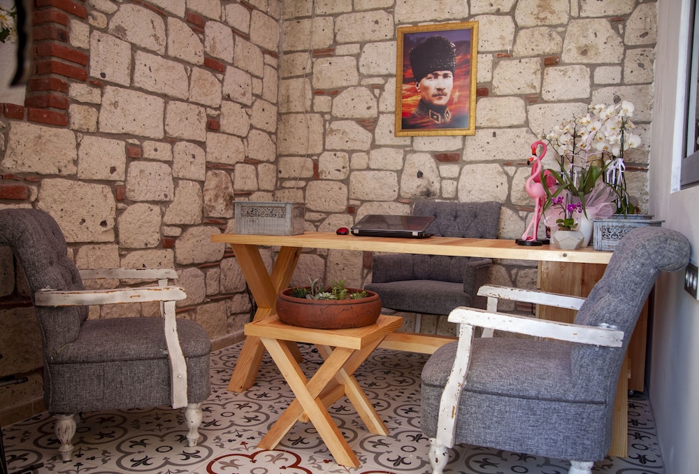 mi otel alacati
