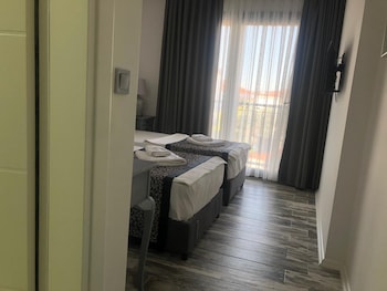 mi otel alacati