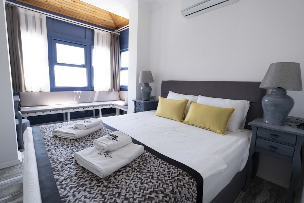 mi otel alacati