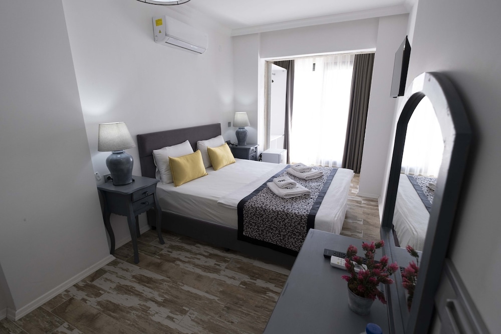 mi otel alacati