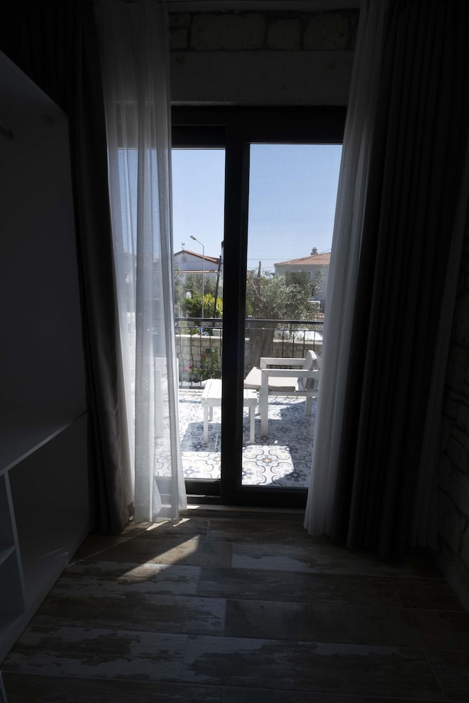 mi otel alacati