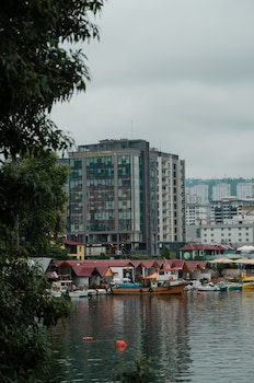 marina green suit hotel