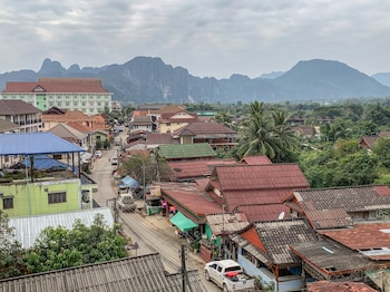 bountang mountain view riverside hotel