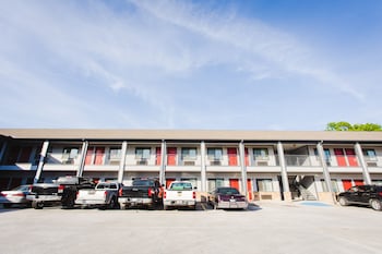 palace inn baytown spur tx 330