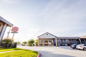 palace inn baytown spur tx 330