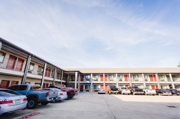 palace inn baytown spur tx 330