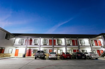 palace inn baytown spur tx 330