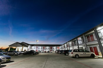 palace inn baytown spur tx 330