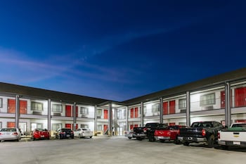 palace inn baytown spur tx 330