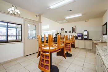 palace inn baytown spur tx 330