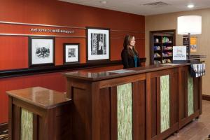 hampton inn and suites williamsport faxon exit