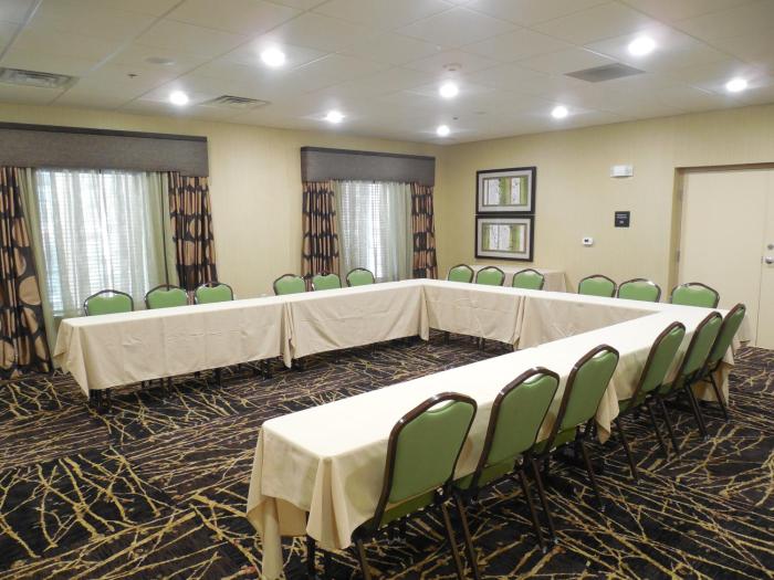 hampton inn and suites williamsport faxon exit