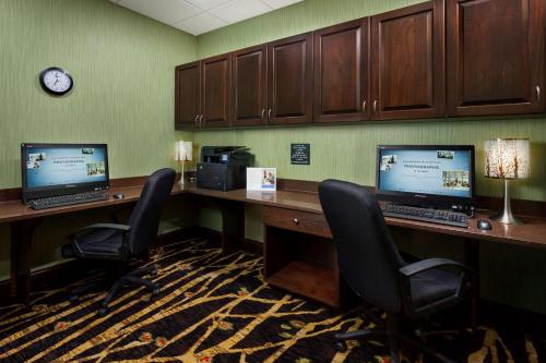 hampton inn and suites williamsport faxon exit
