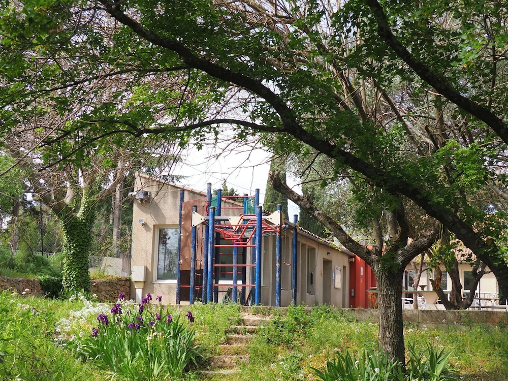 auberge de jeunesse hi nimes