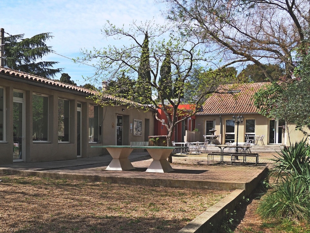 auberge de jeunesse hi nimes