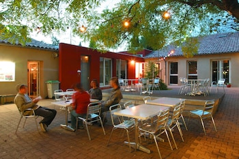 auberge de jeunesse hi nimes