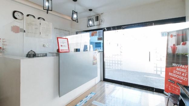 reddoorz near sm calamba vaccinated staff