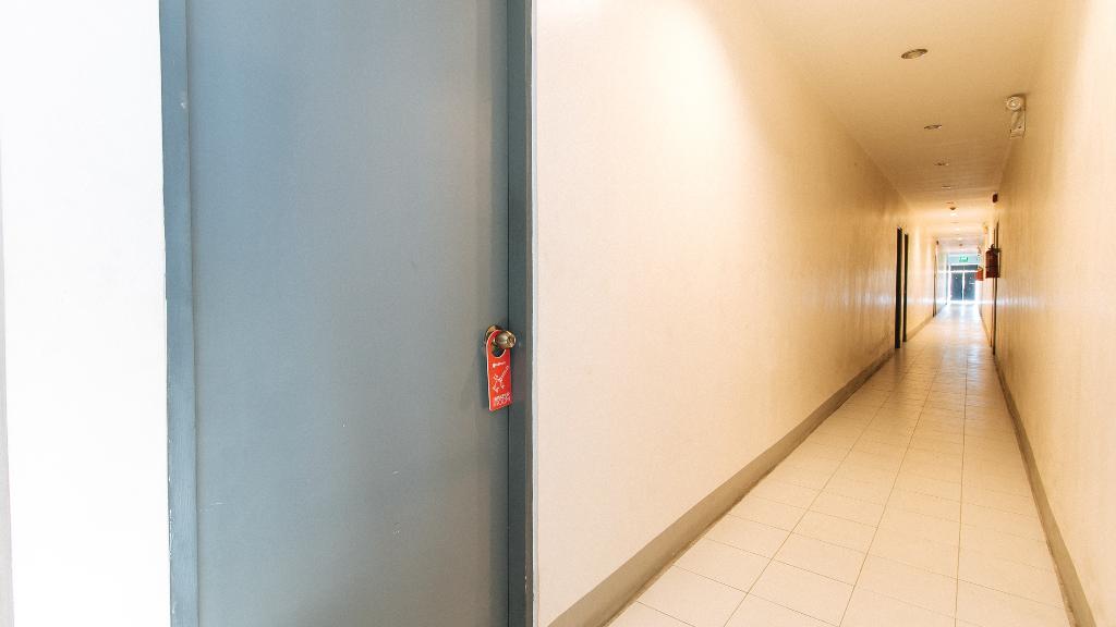 reddoorz near sm calamba vaccinated staff