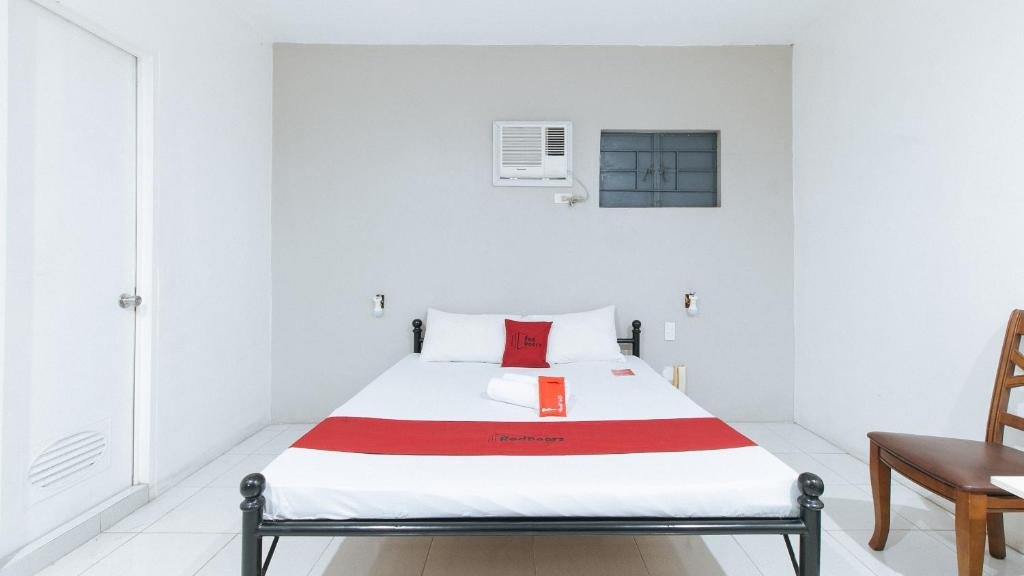 reddoorz near sm calamba vaccinated staff