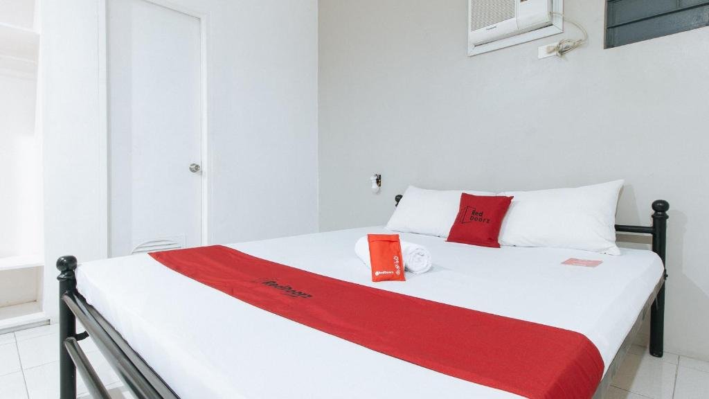 reddoorz near sm calamba vaccinated staff