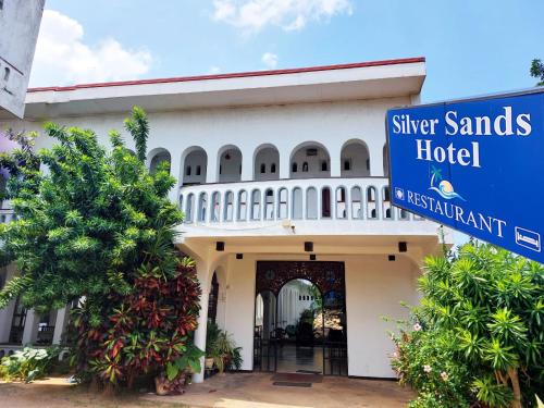 hotel silver sands