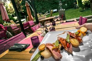 logis hotel brunel le rocher blanc